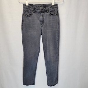 American Eagle Women's Size 6 Jeans Mom Jean Gray